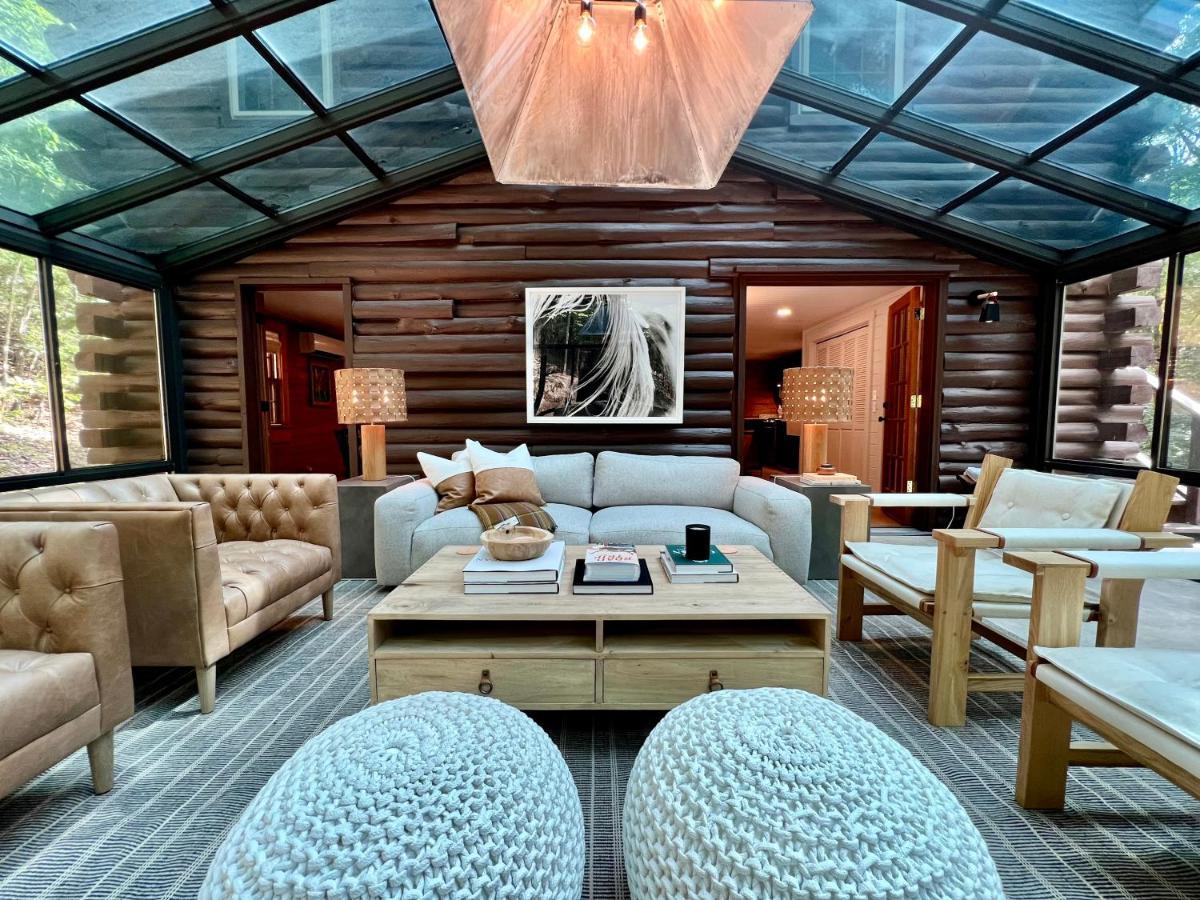 Glass Cabin Юрека Спрингс Екстериор снимка